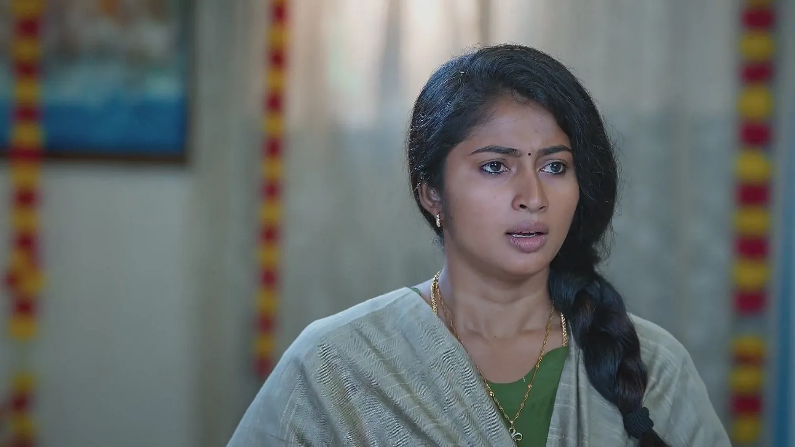 Valli Speaks in Viji's Favour - Veera 