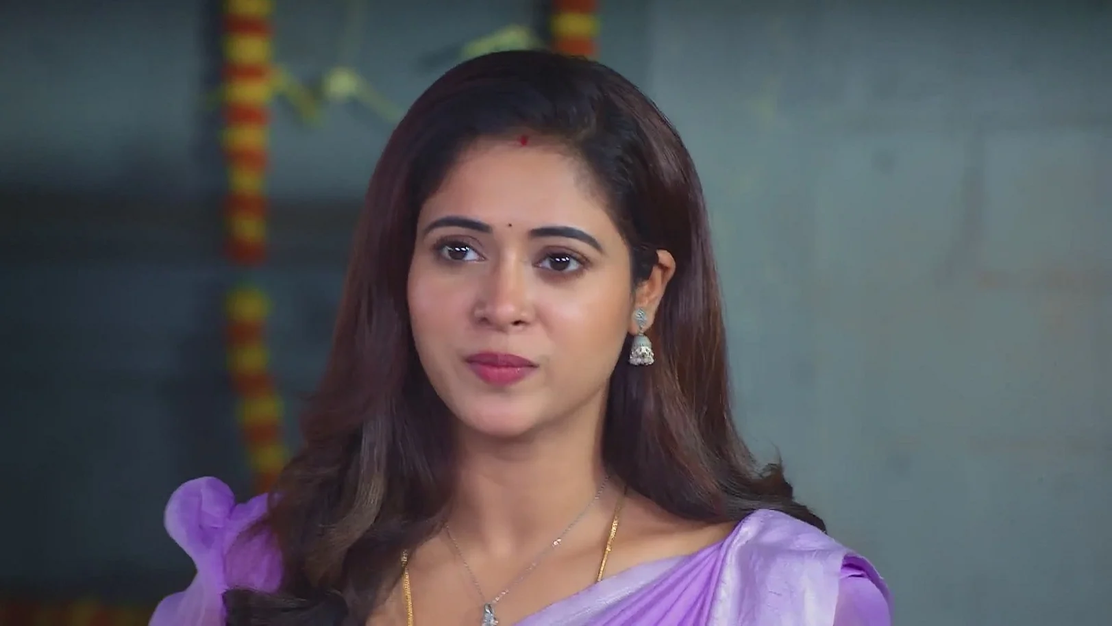Janaki Confronts Bhuvaneshwari - Sandhya Raagam 