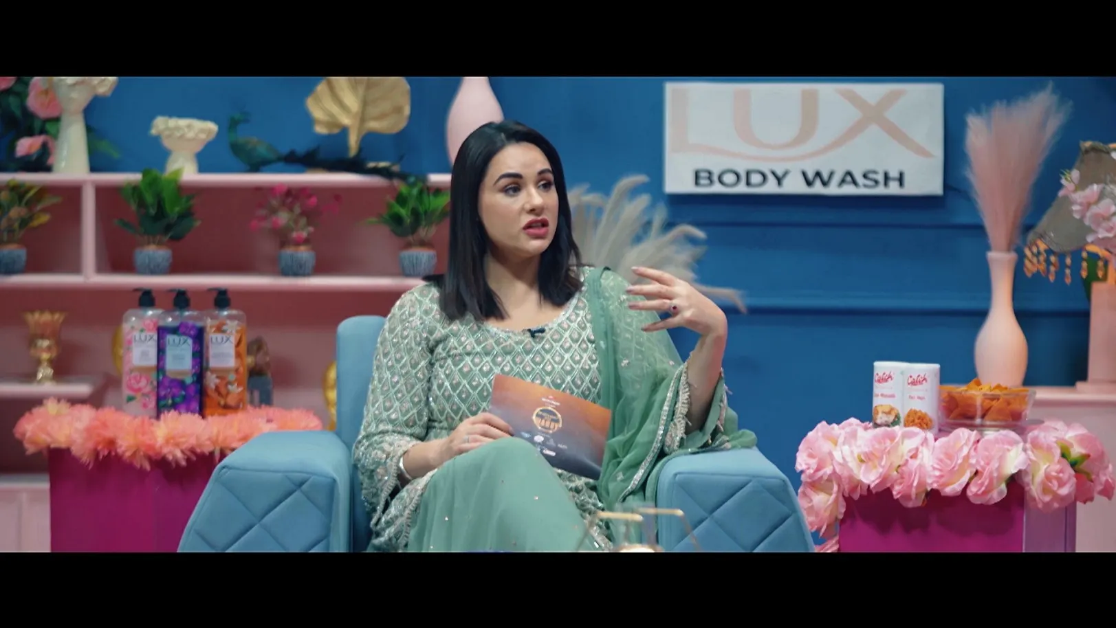 Kangana Sharma Addresses Her Bold Style - Spotlight With Mandy - Promo