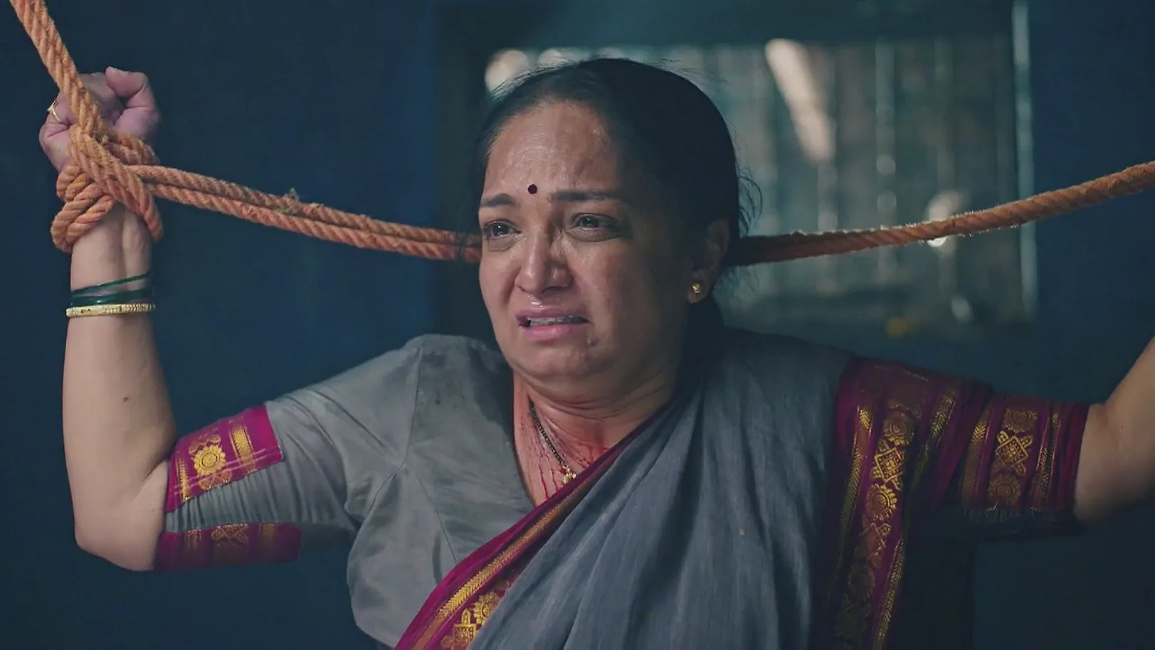 Shatrughna Gives Tejashree Manjula’s Anklets 25th April 2025 Webisode