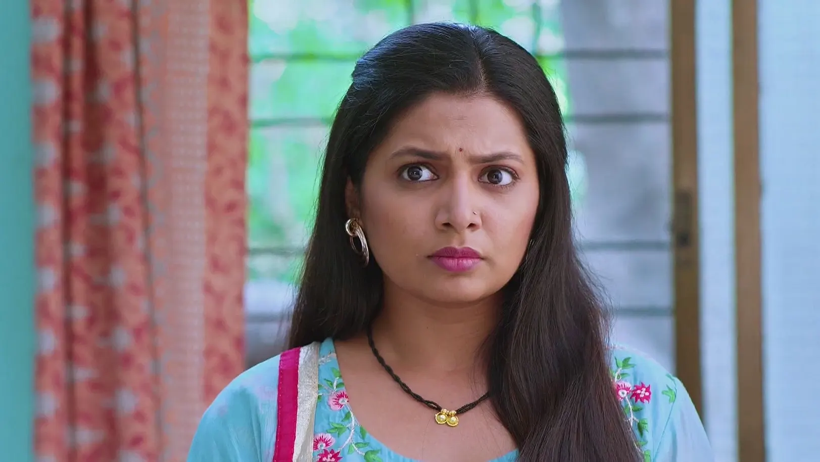 Bhuvaneshwari's Excitement Irks Charuhas - Tula Shikvin Changlach Dhada 21st April 2025 Webisode