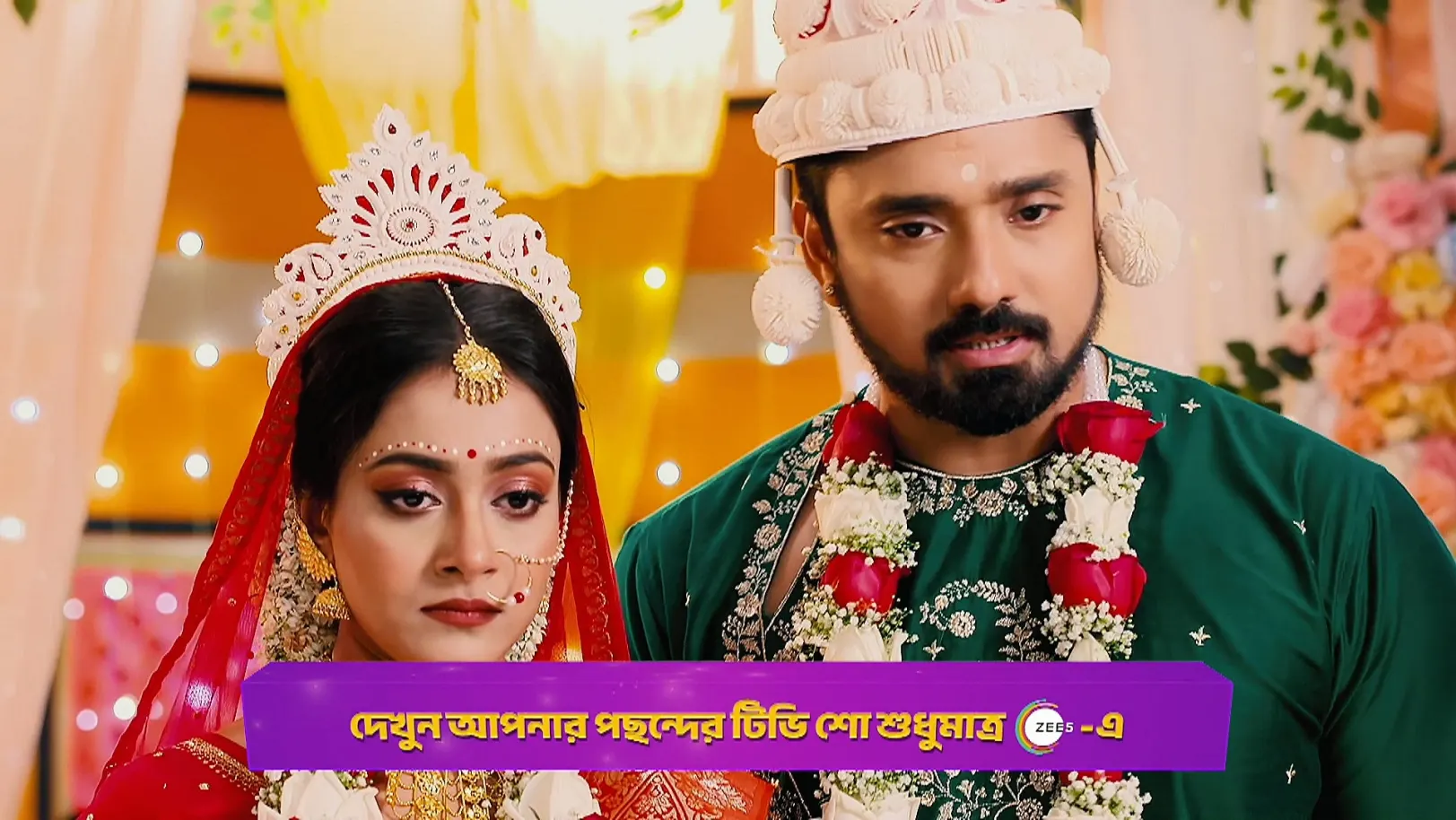 Shakyajit Applies Auspicious Vermilion to Aarshi - Tui Amar Hero - Promo