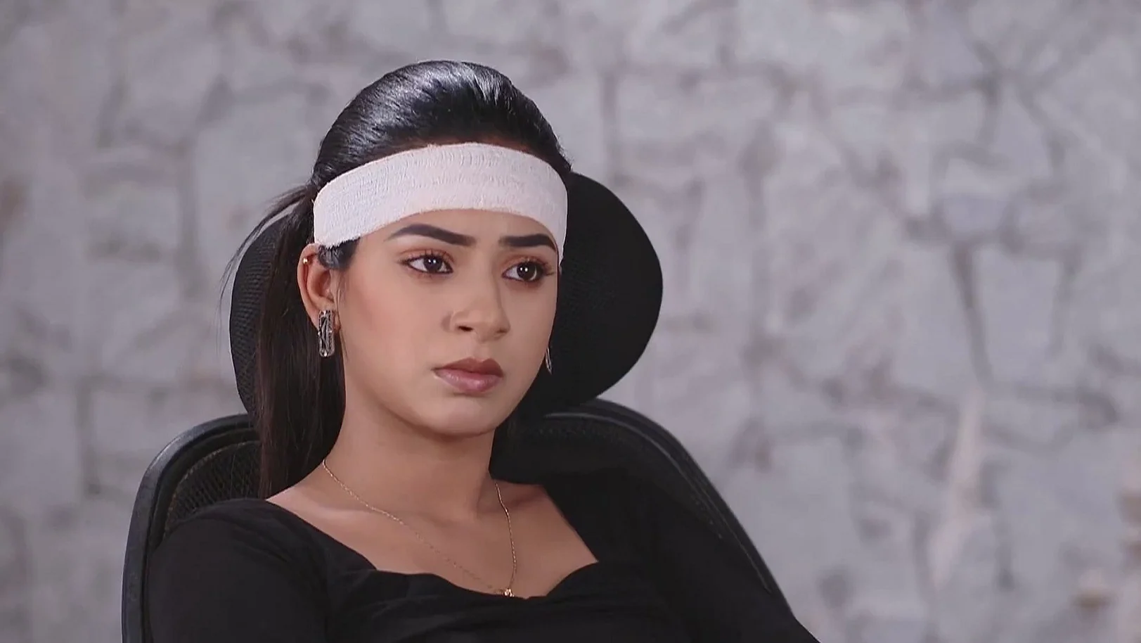 Richa's Demands Shock Sanjukta 25th April 2025 Webisode