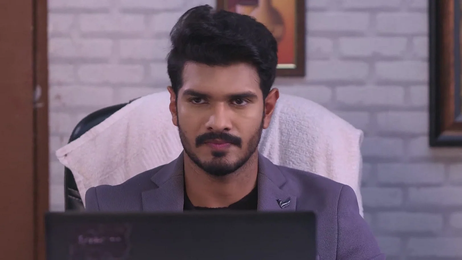 Abhi Receives a Letter - Tu Khara Mun Chaai 