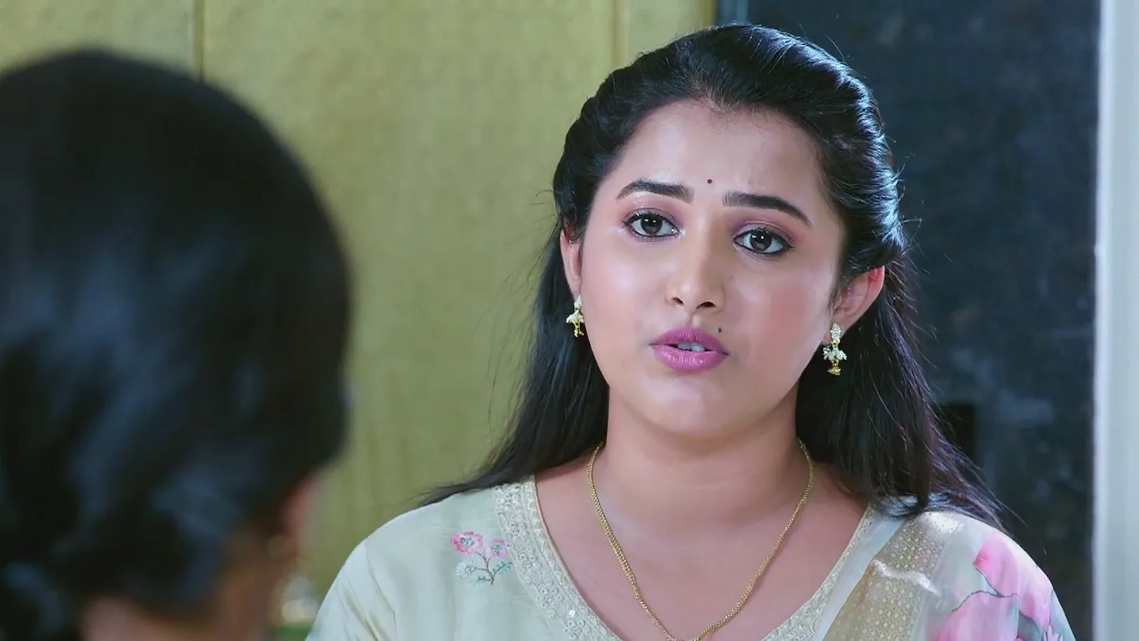 Archana Tells Deepa a Plan to Appease Chirag - Brahmagantu 