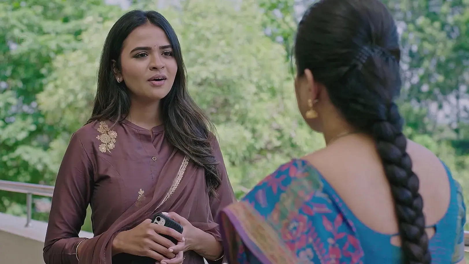 Tanu Befriends Chandana - Lakshmi Nivasa 