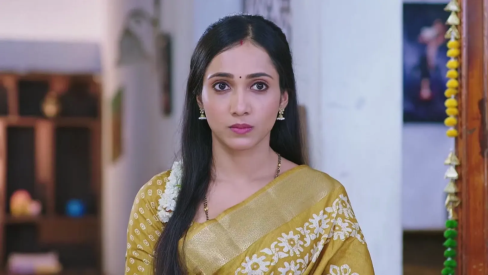 Vishalakshi Pretends to Scold Shravani - Shravani Subramanya 