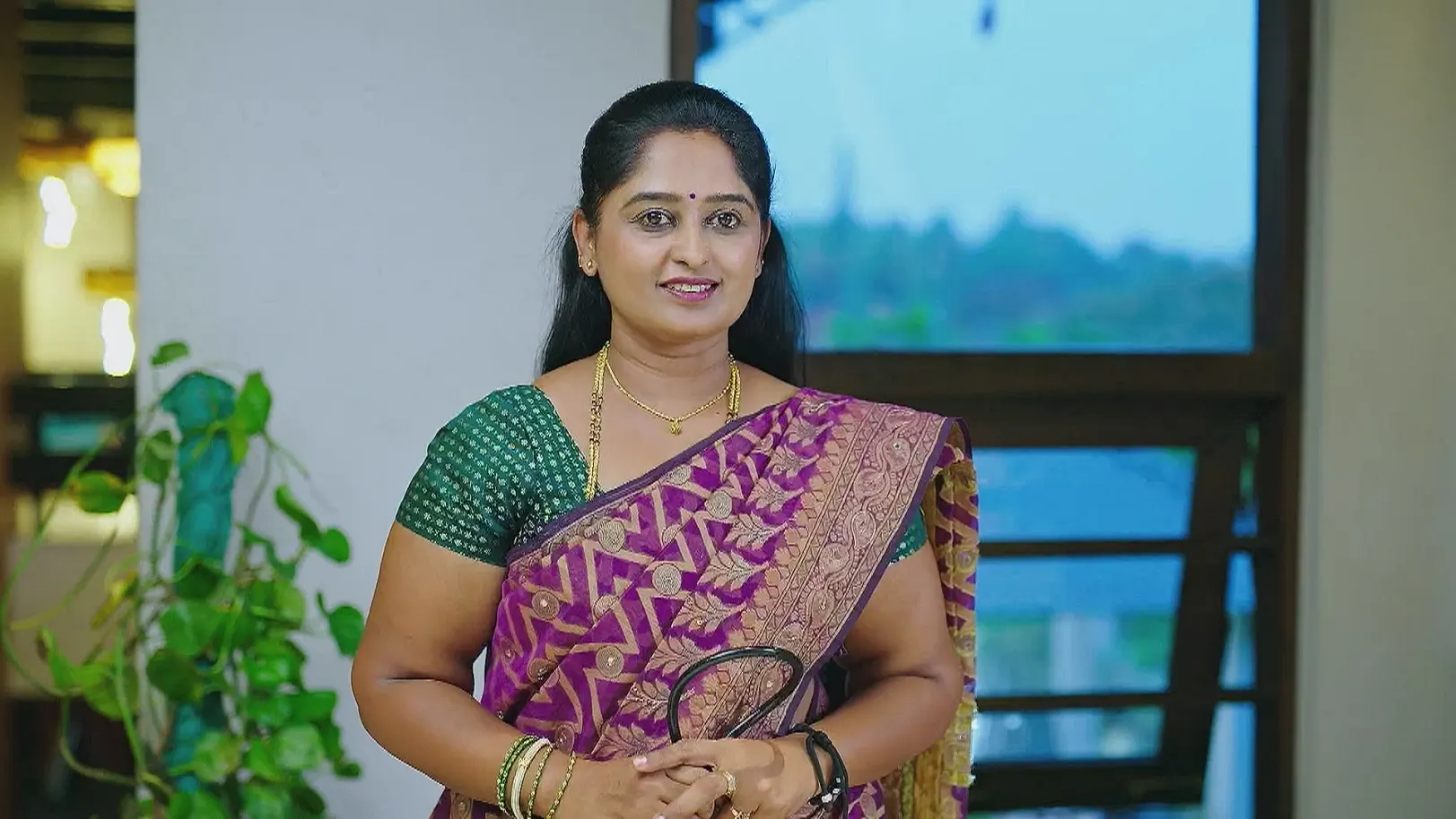 A Doctor Reassures Goutham about Bhoomika's Pregnancy - Amruthadhaare 
