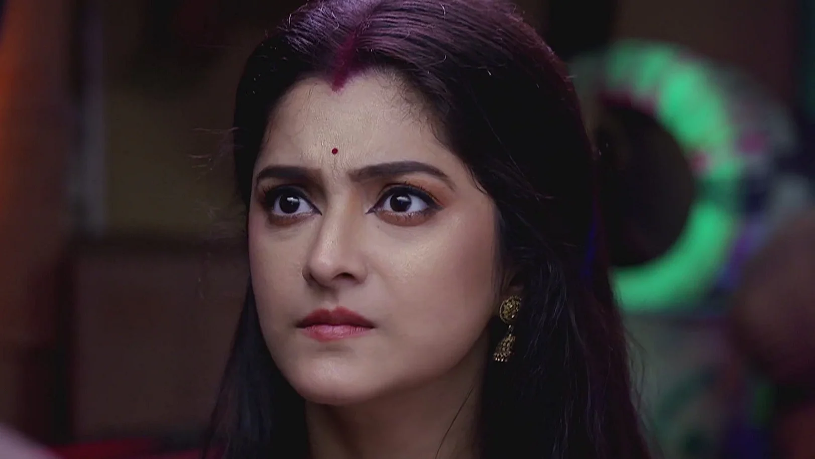 Shyamoli Reminds Chandrashis of His Deceit - Kon Gopone Mon Bheseche 