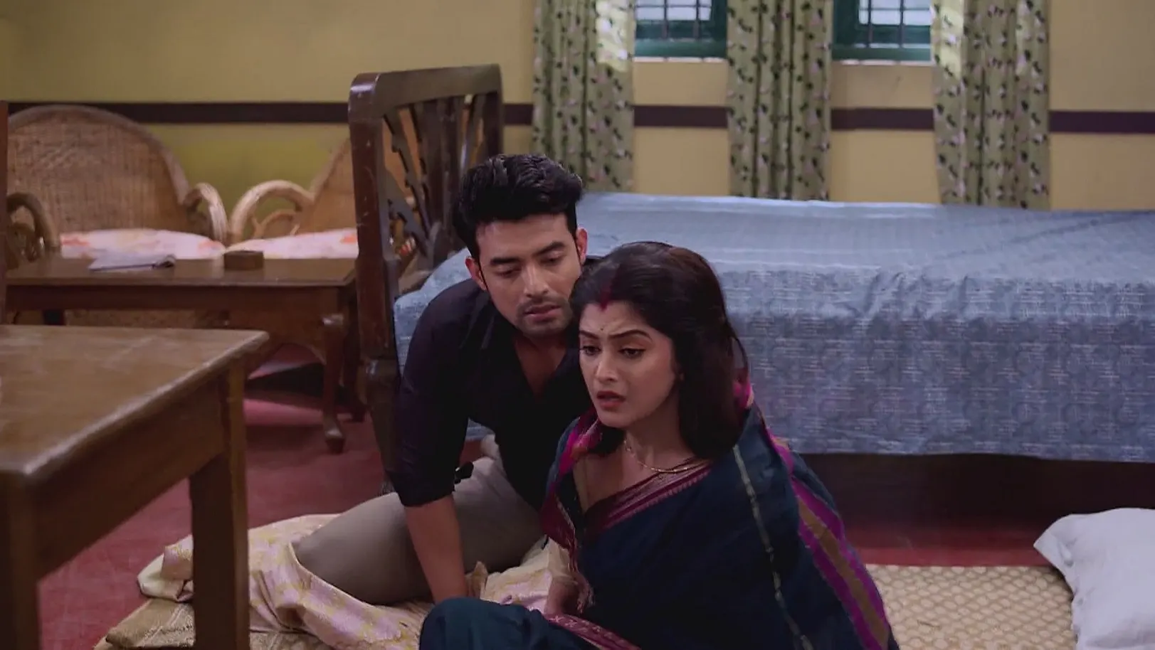 Chandrashis Kidnaps Aparajita - Kon Gopone Mon Bheseche 