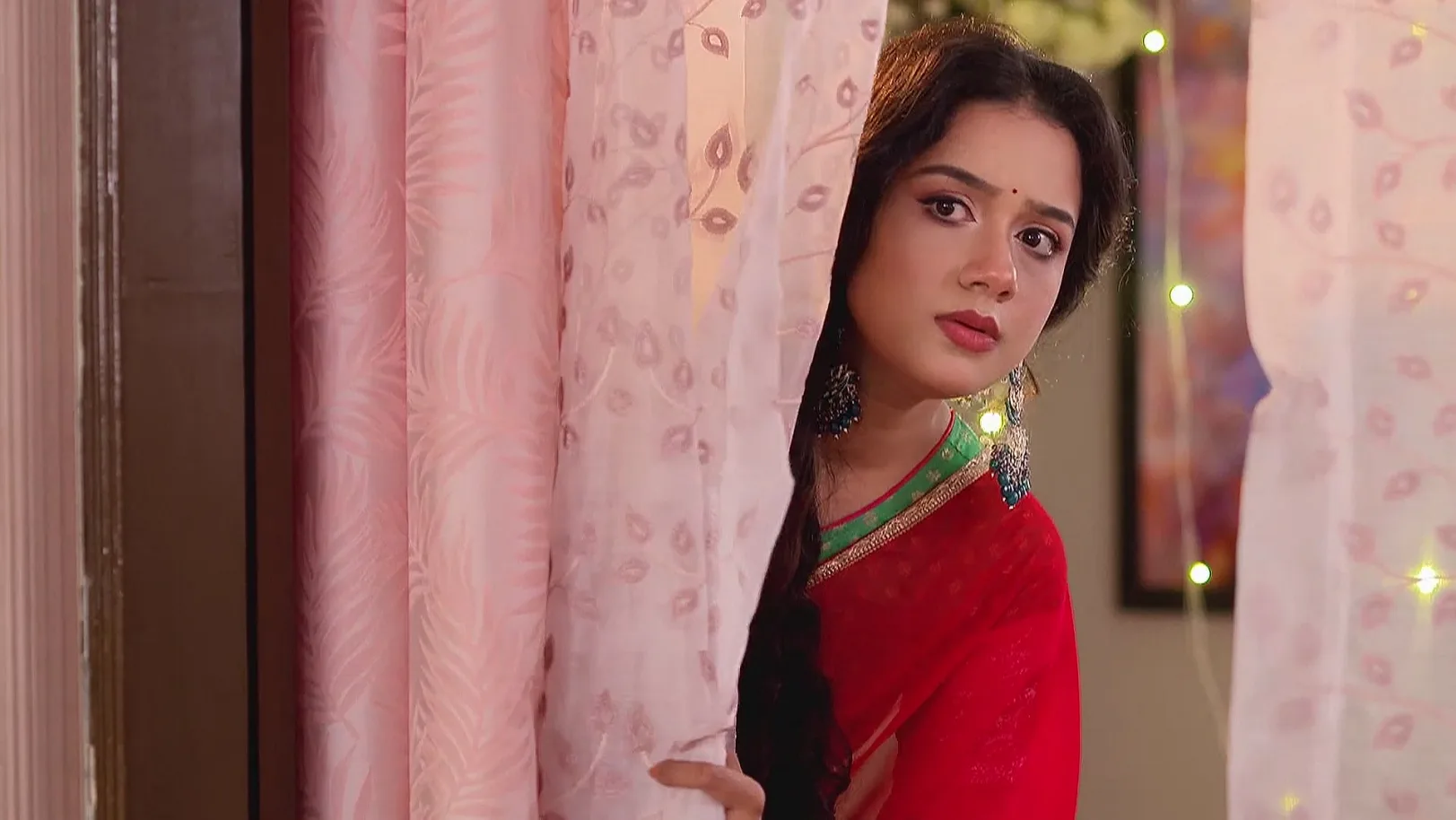 Aarshi Recalls Her Contract during Shubhodrishti - Tui Amar Hero 