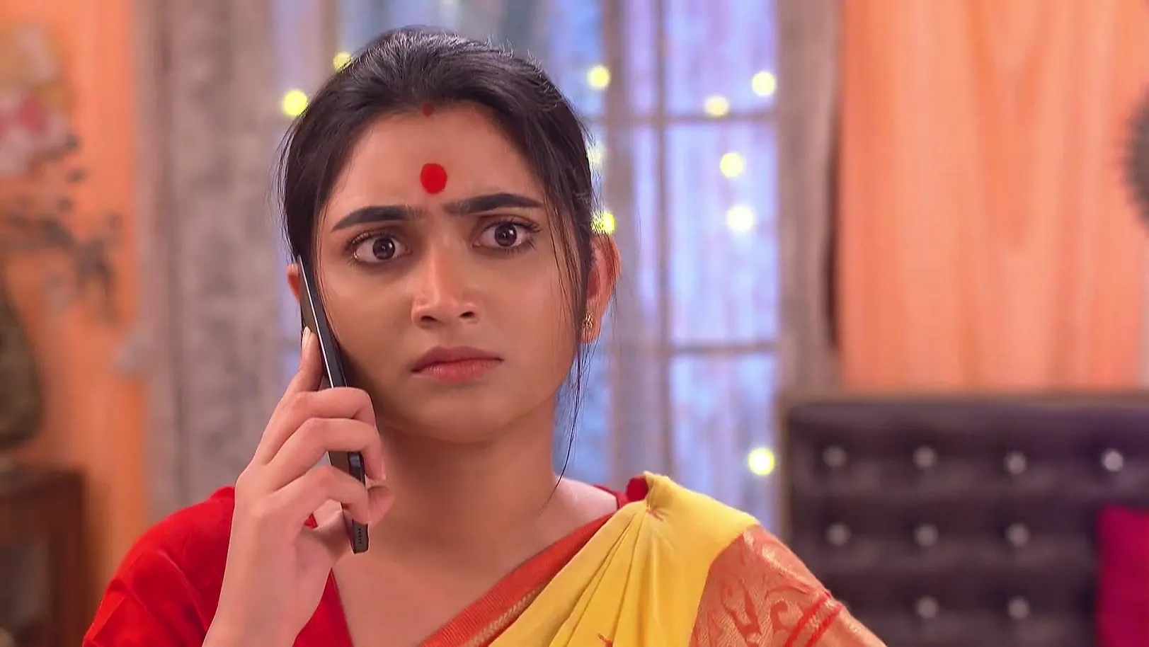 Durga to Recover Kakon's Jewellery - Jagadhatri 