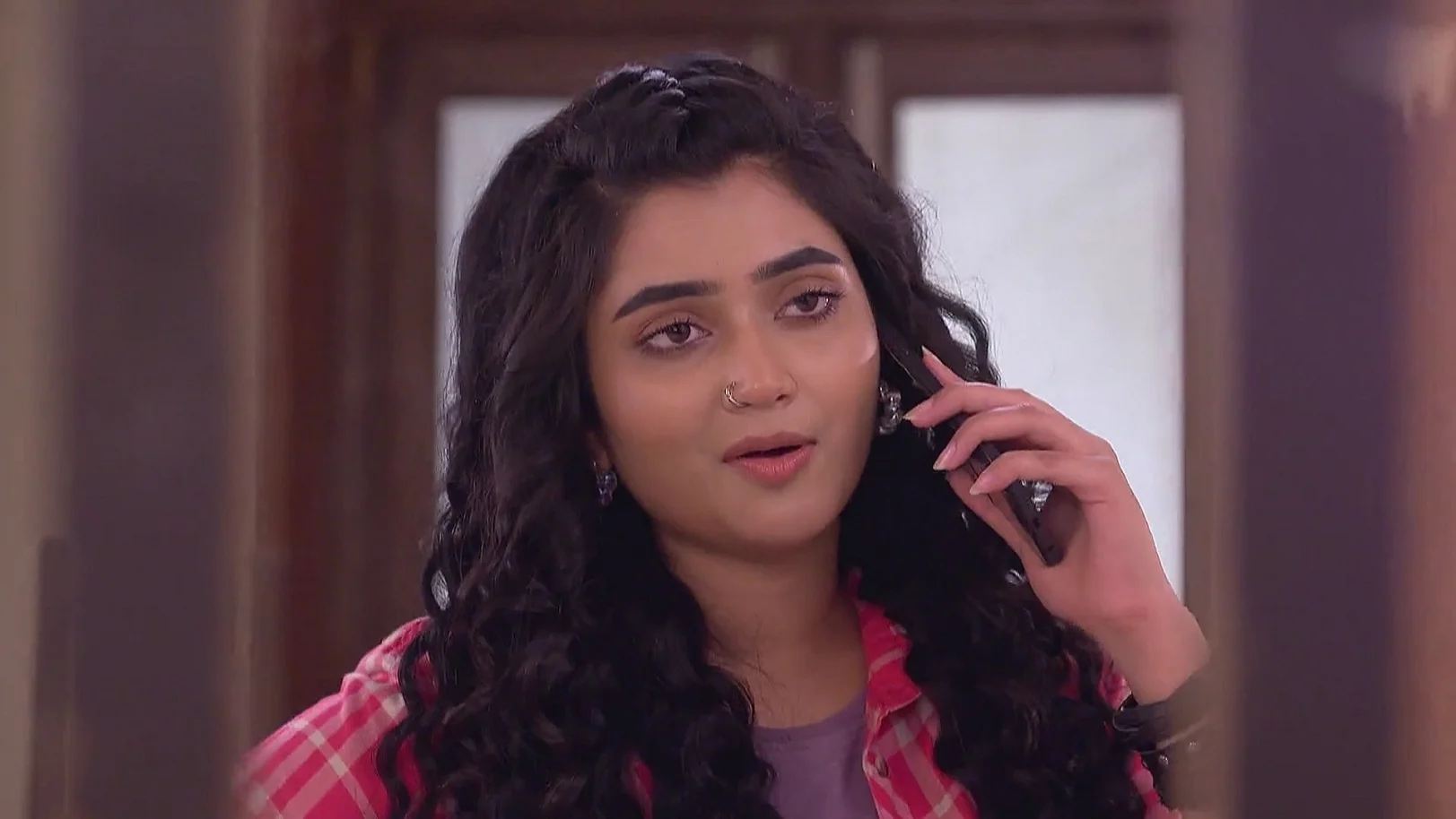 Durga Arranges for Kakon's Bhaat Kapor - Jagadhatri 