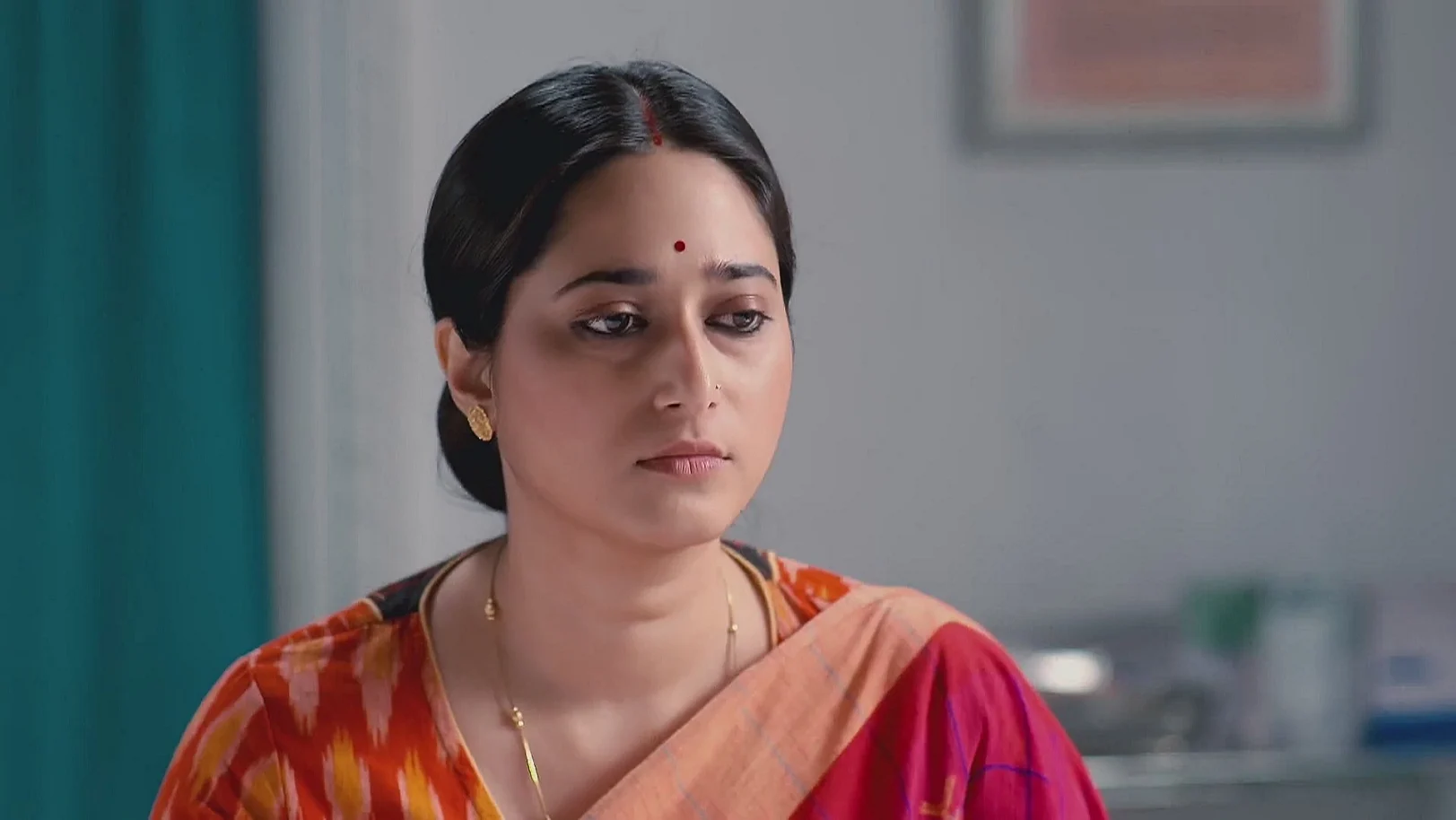 The Doctor Advises Rai to Take Care of Herself - Mithijhora 21st April 2025 Webisode