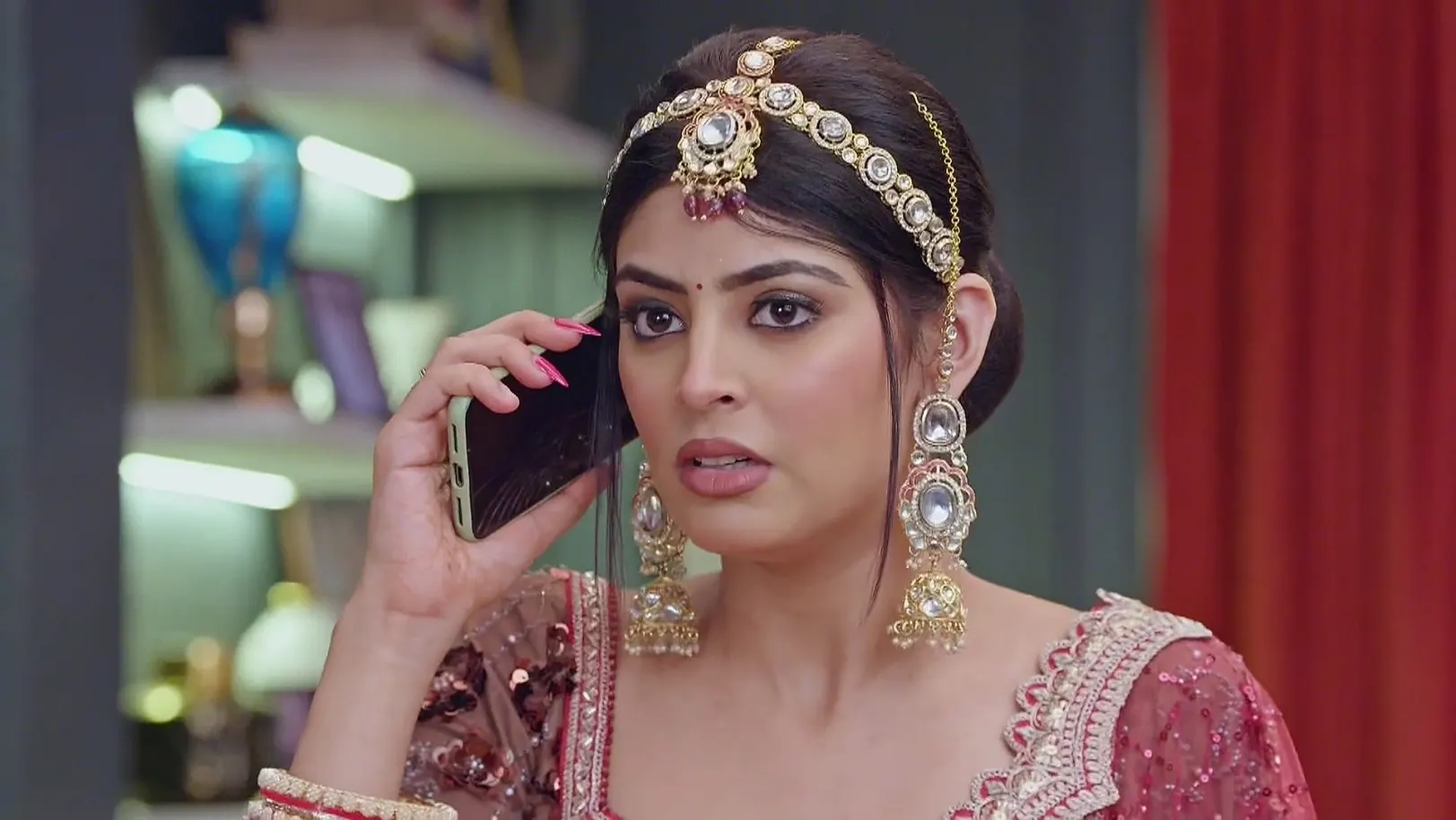 Payal Confronts Bhavesh in Anger - Kumkum Bhagya 