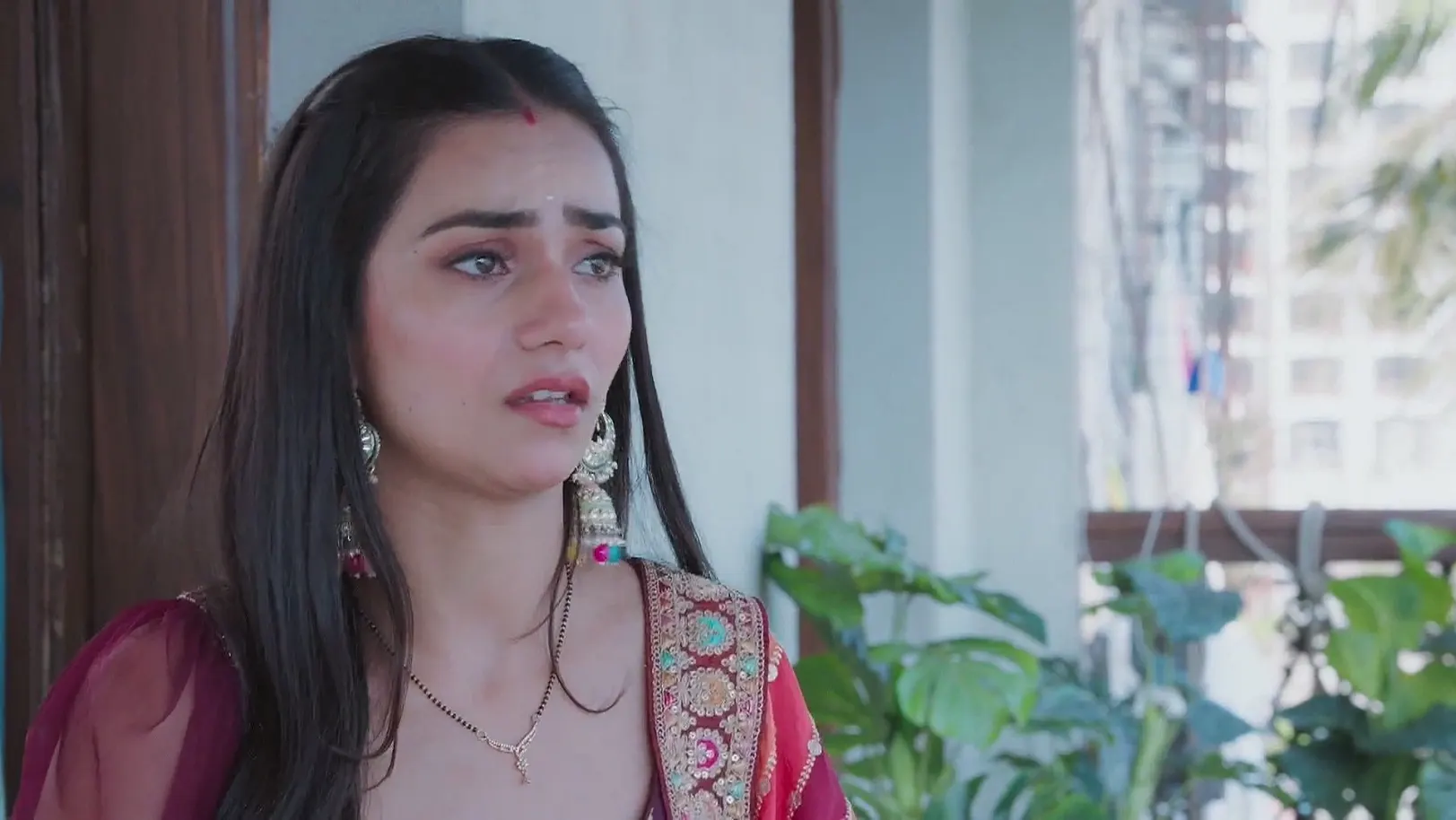 Neeta Advises Reet - Jaane Anjaane Hum Mile 