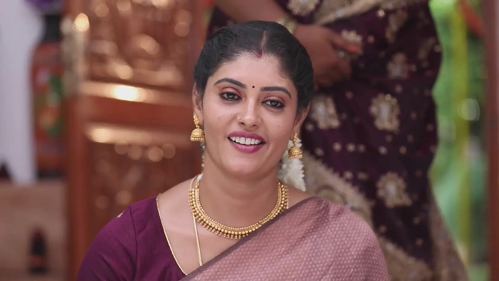 Sandi's Evil Plan - Mounam Pesiyadhe  
