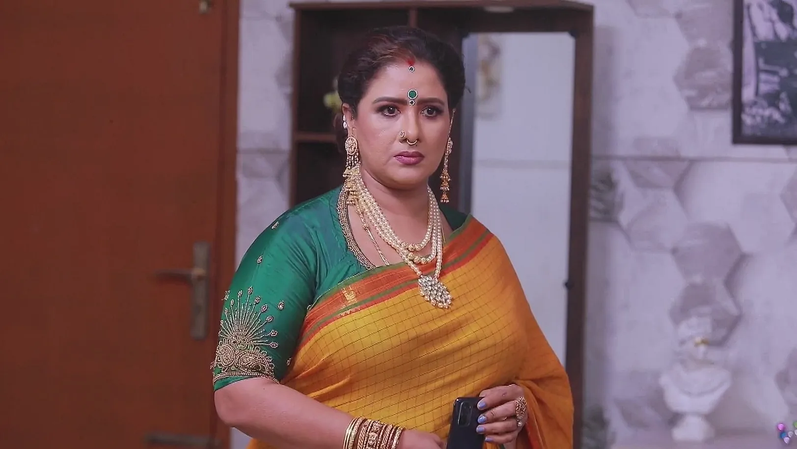 Panjavarnam Refuses to Eat - Valliyin Velan 