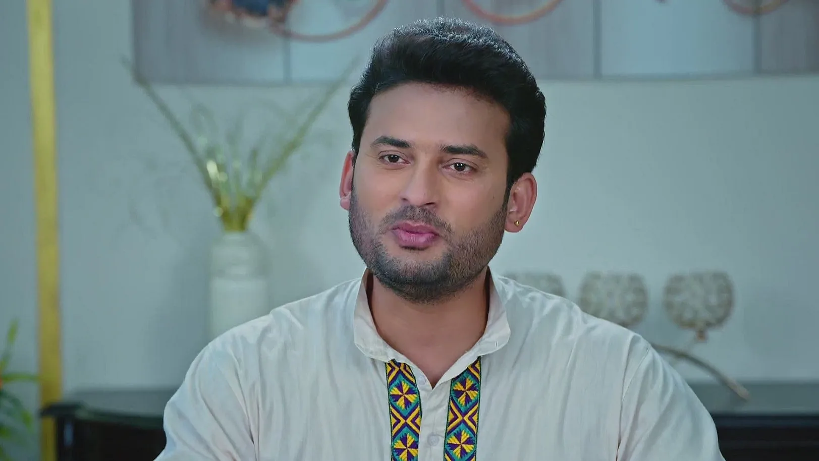 Navneet Celebrates Mannat's Departure - Mannat 