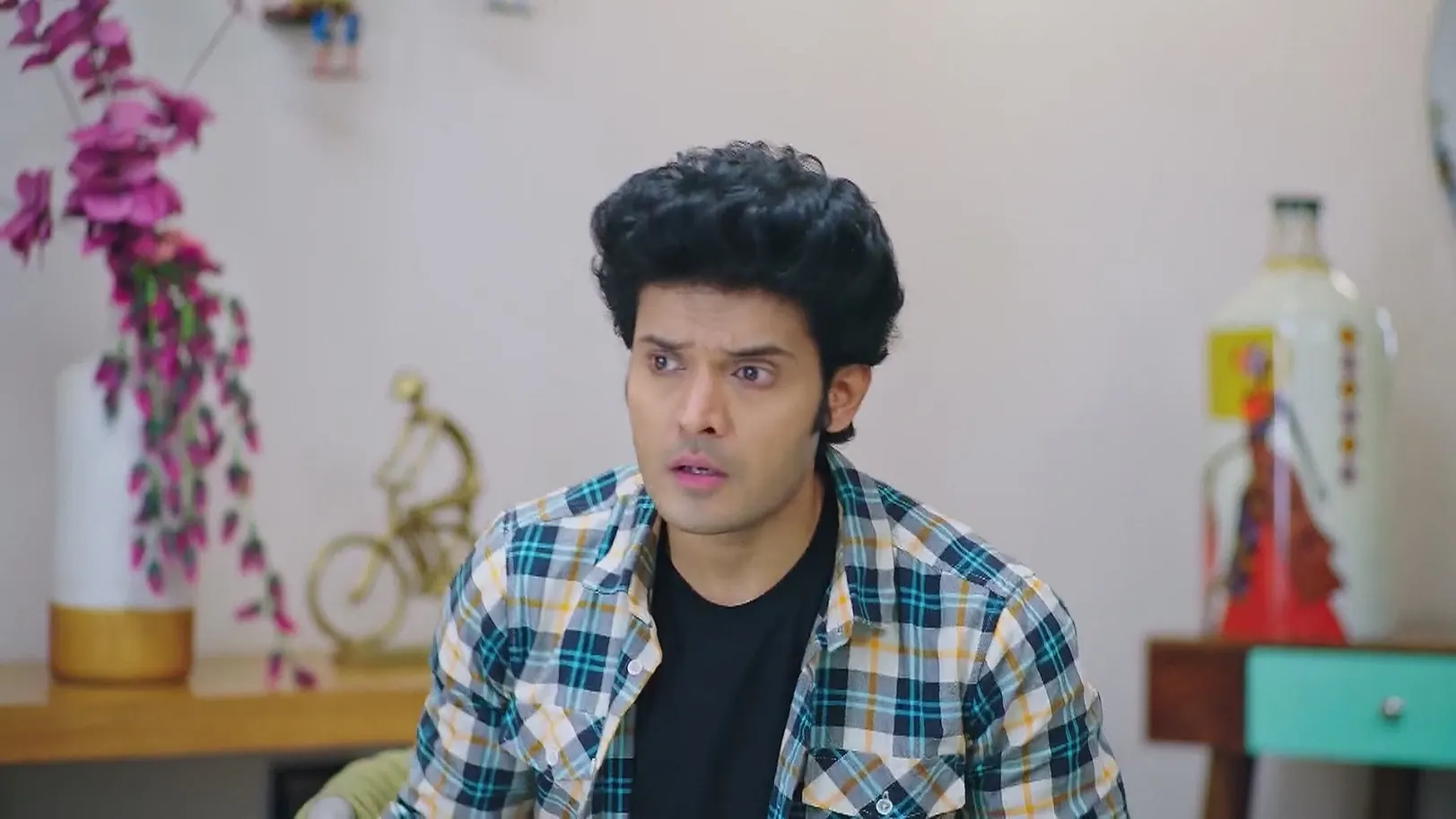 Apeksha Shares Her Suspicions with Partha 29th April 2025 Webisode