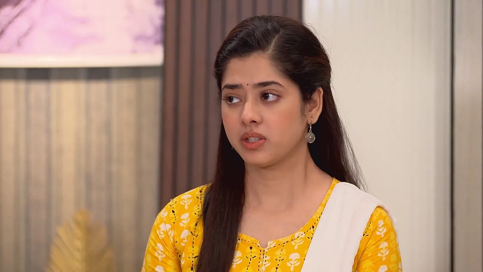 The Dealers Appreciate Apu's Idea - Chirodini Tumi Je Amar 