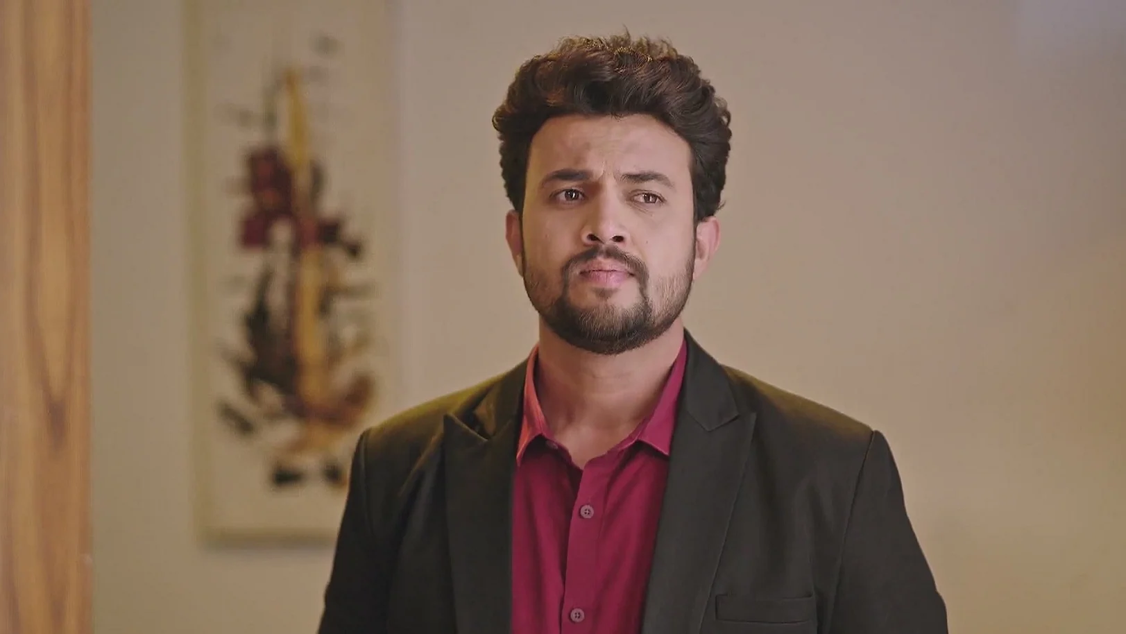 Damini Mocks Paaru by Speaking in English - Paaru 
