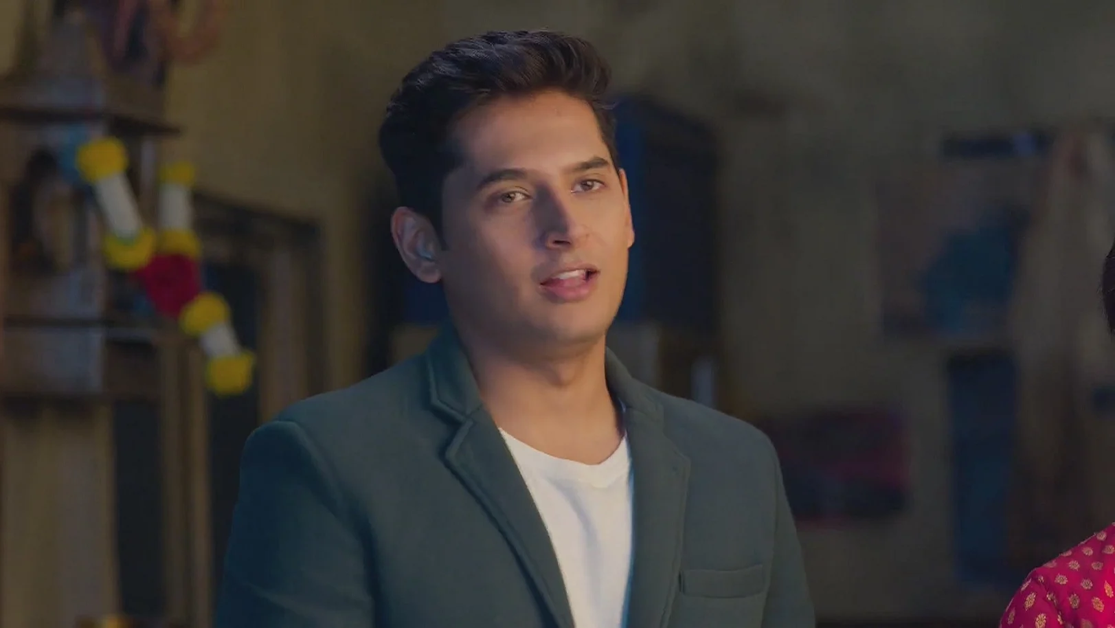 Shiva Introduces Ashu to Two Men - Shiva 