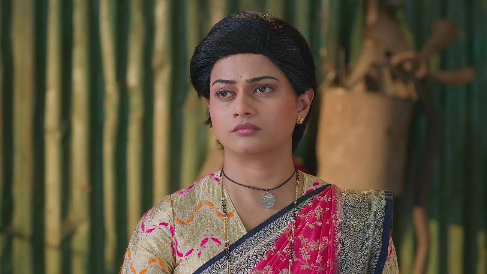 Shiva Convinces Urmila - Shiva 