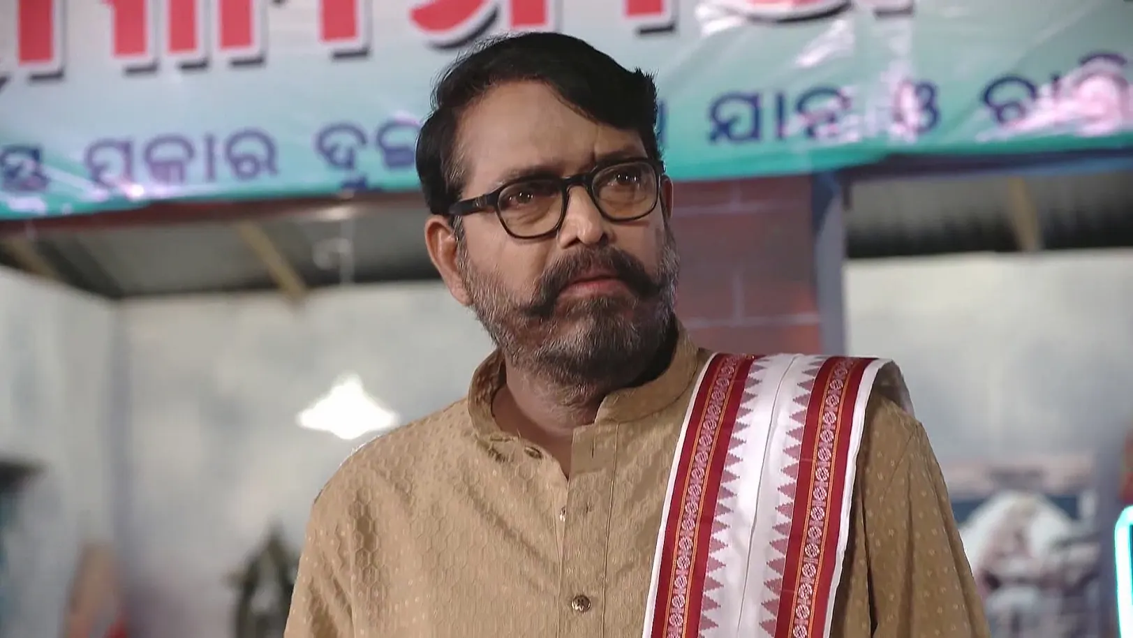 Manu's Surprising Decision - Sathi Sata Janmara 