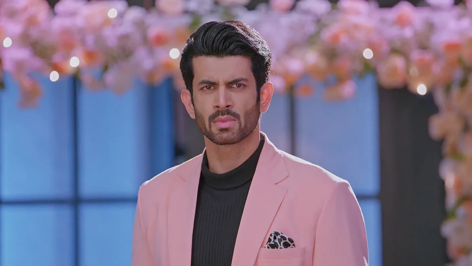 Shivansh Attends the Wedding to Seek Revenge on Smita - Kumkum Bhagya 