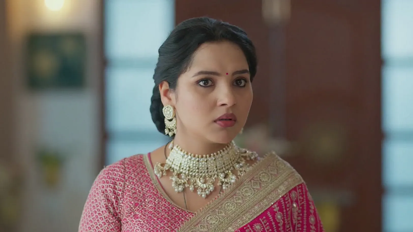 Devansh Confronts Manoj - Vasudha 