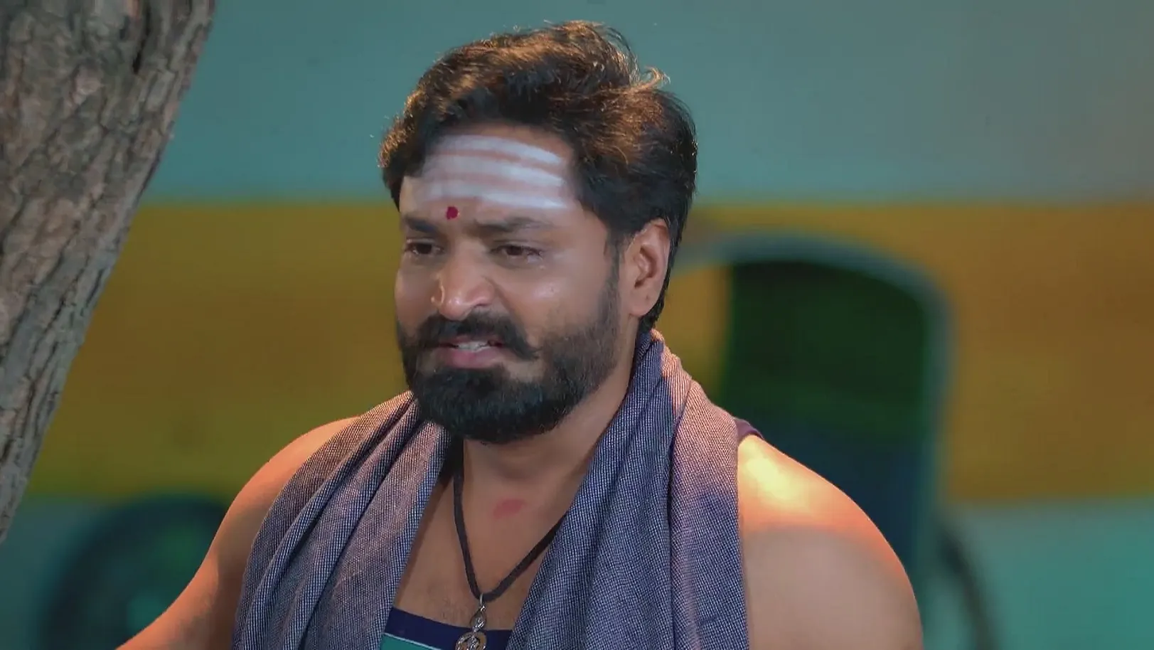 Shanmugham Expresses His Woes - Anna 