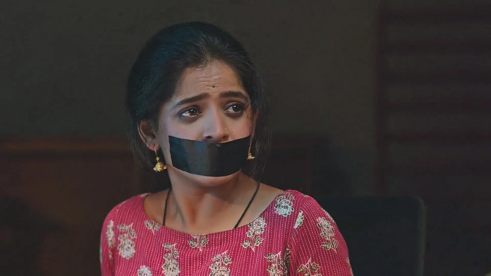 Ajay Threatens Paaru - Paaru 