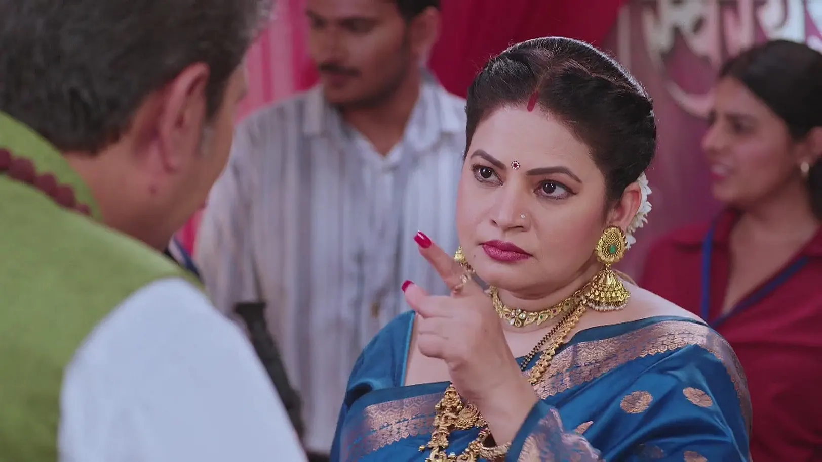 Bhairavi Gives Savali Instructions about the Competition  8th May 2025 Webisode