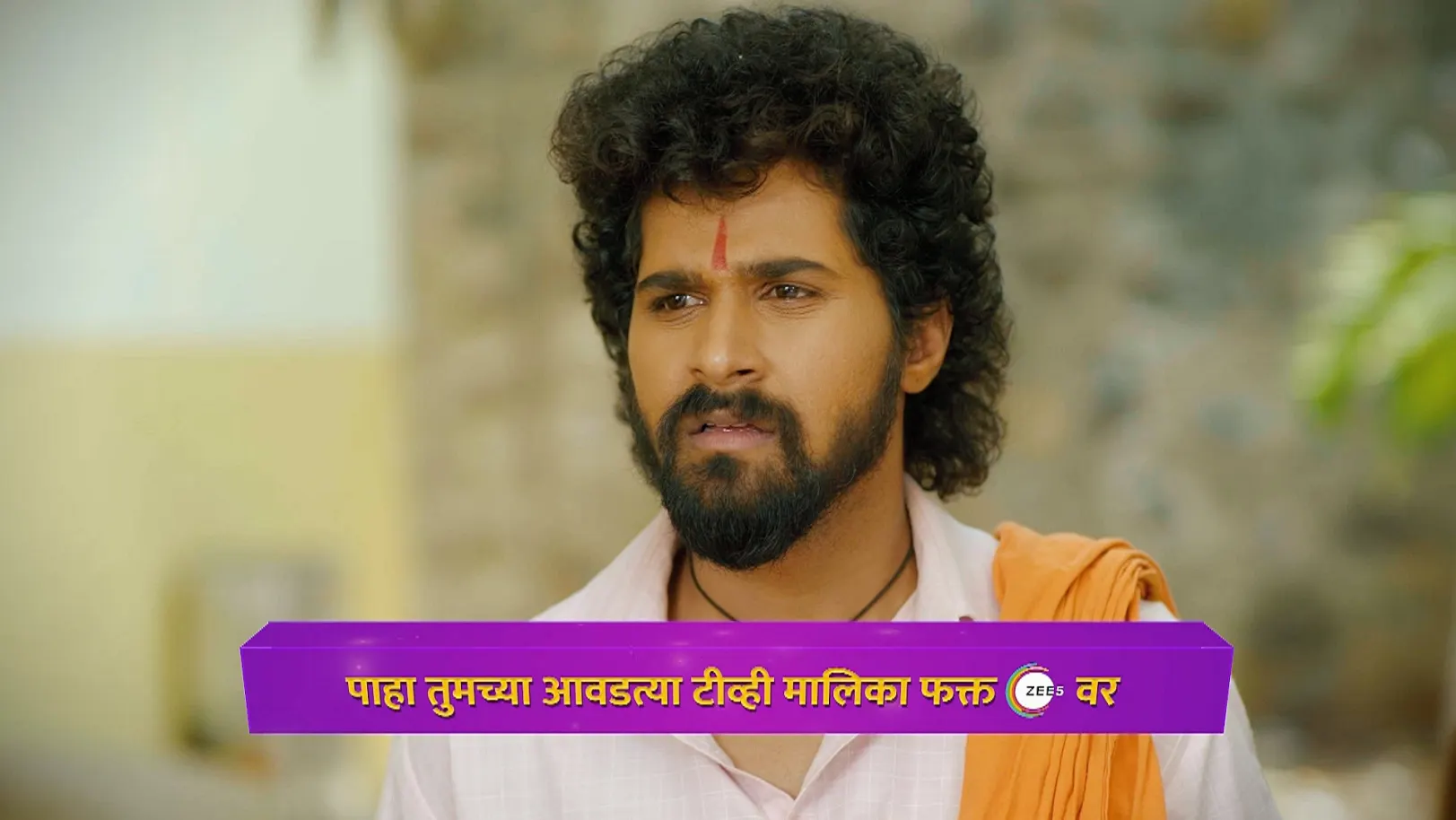 Surya Supports Asha in front of the Villagers - Lakhat Ek Amcha Dada - Promo