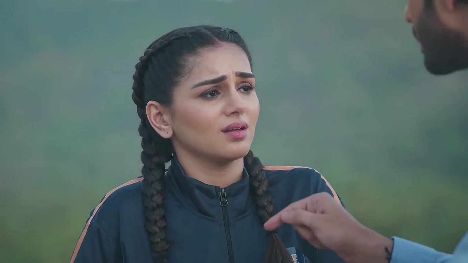 Suraj Talks to a Saddened Jagriti - Jagriti 