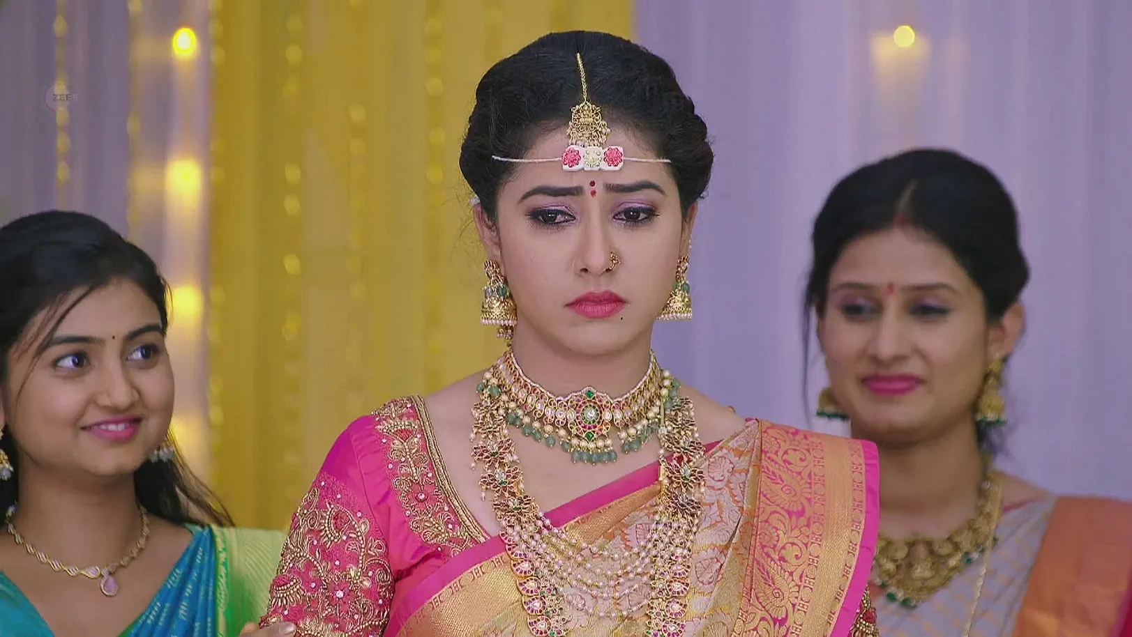 Kanthi and Sneha Seek Everyone's Blessings 12th May 2025 Webisode