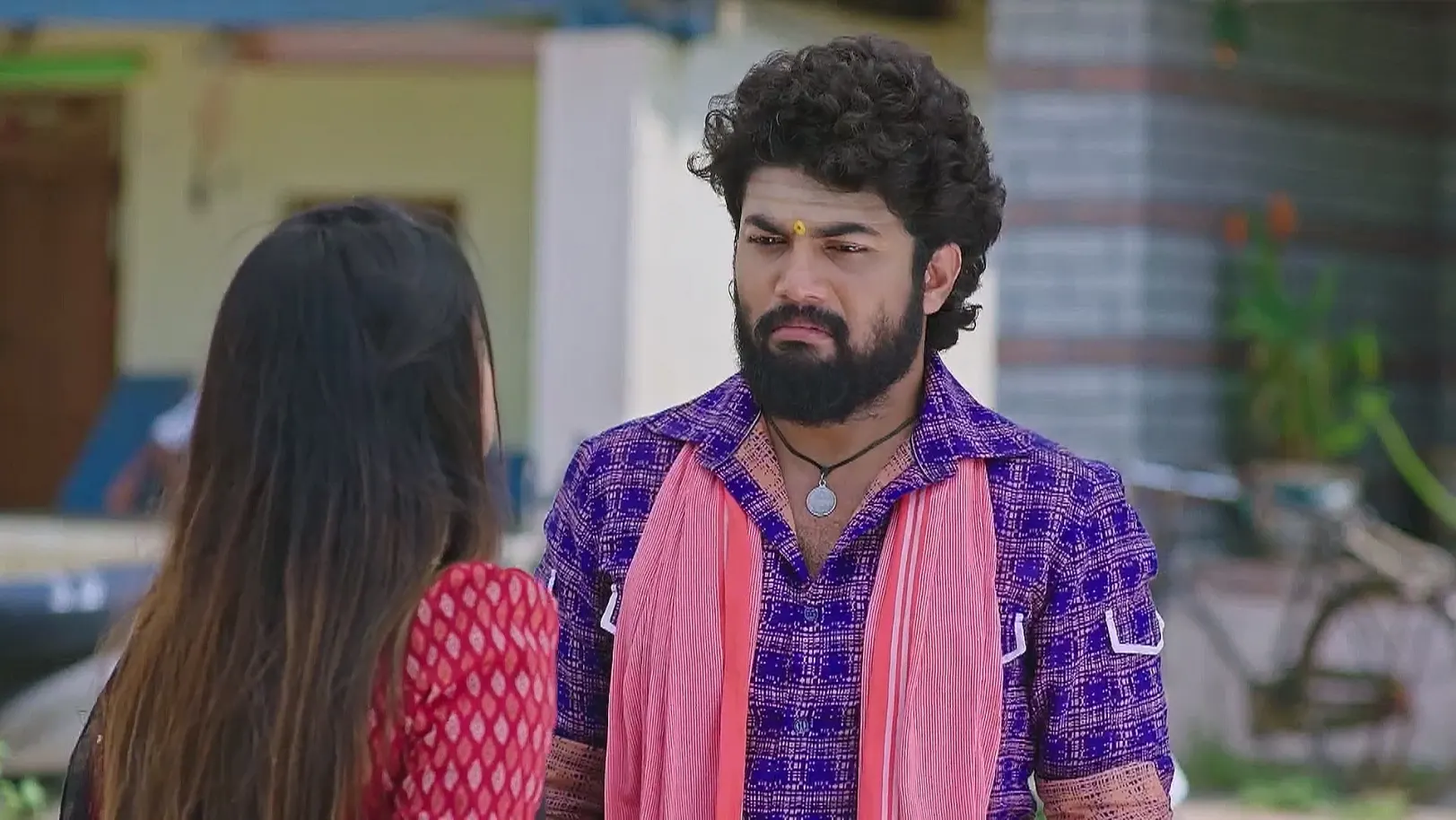 Shivanna Tries to Appease an Upset Parvathi - Annayya 