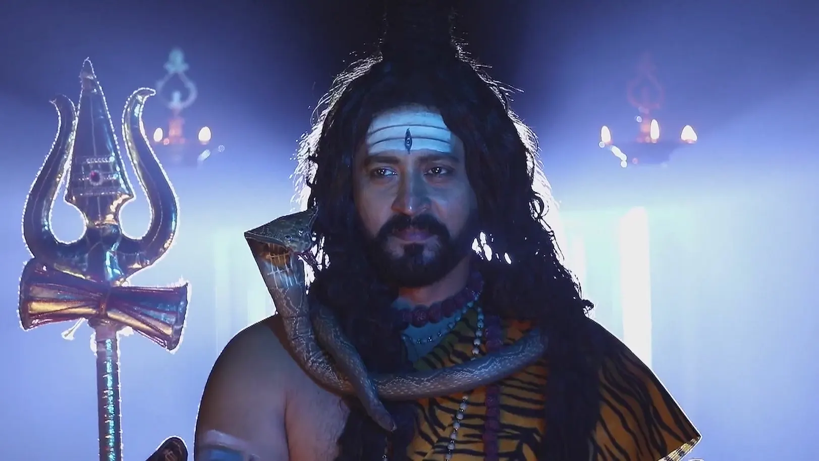Bommi's Spirit's Request to Parmeshwaran - Ninaithale Innikkum 