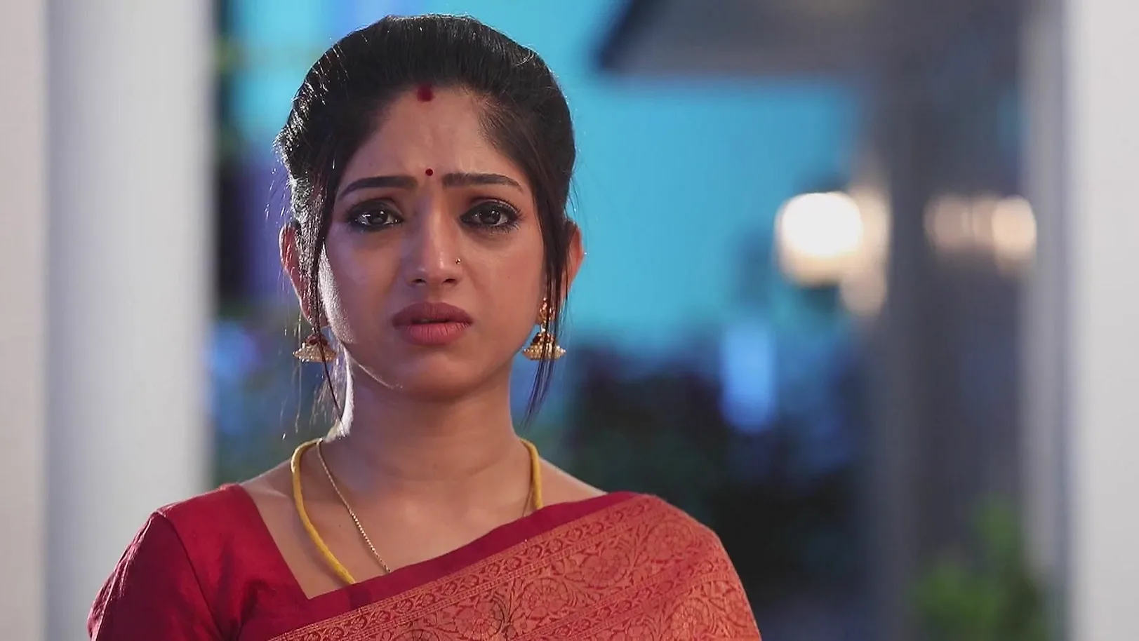 Bommi's Spirit Soothes Rani - Ninaithale Innikkum 