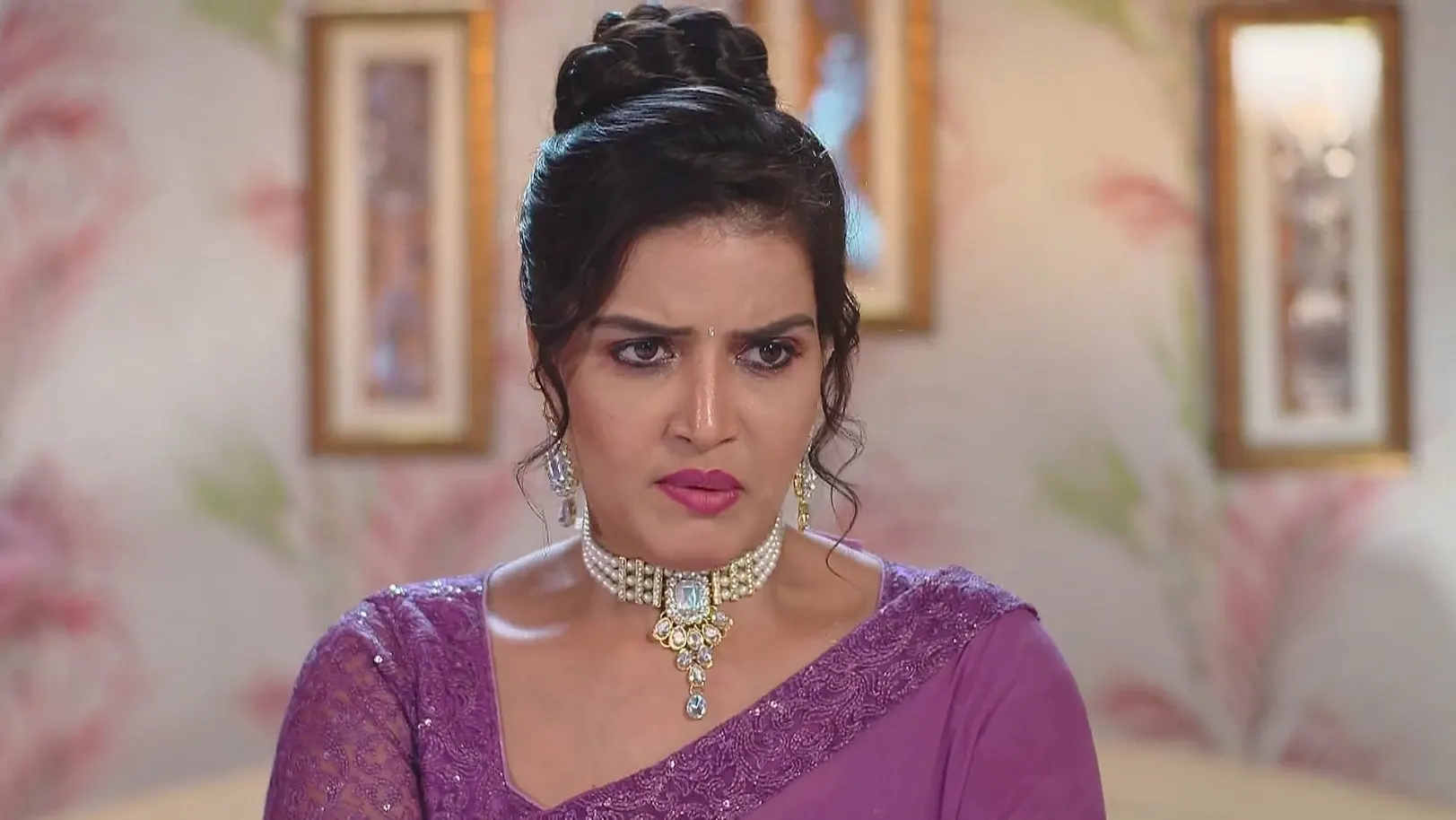 Sikha Complains about Rekha 16th May 2025 Webisode