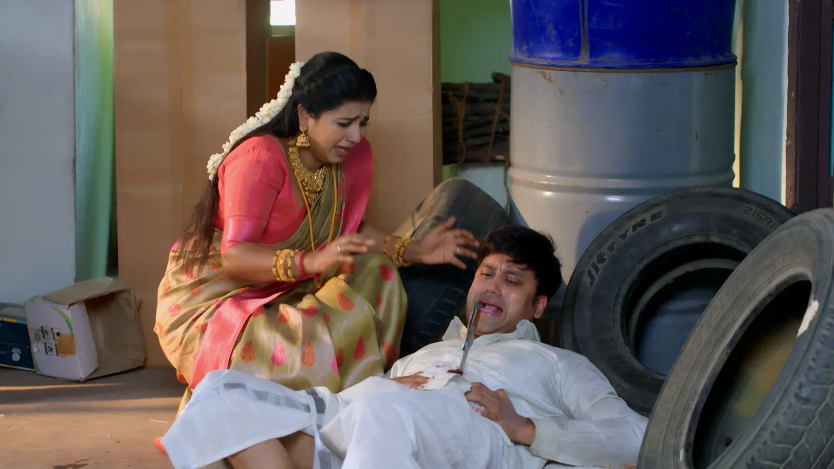 Karthigai Deepam - May 12, 2025 - Episode Spoiler