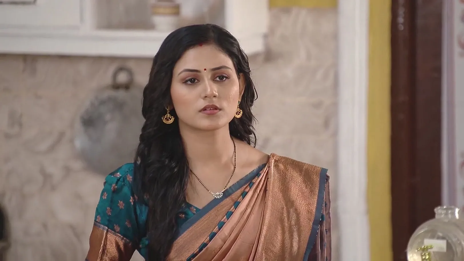 Surya Pacifies Usha 20th May 2025 Webisode