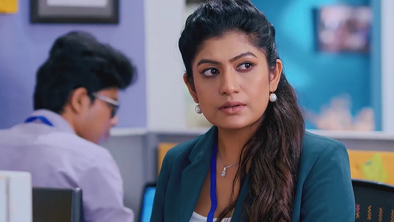 Tirthankar Learns about Aniket - Mana Rahigala Tumarithare 