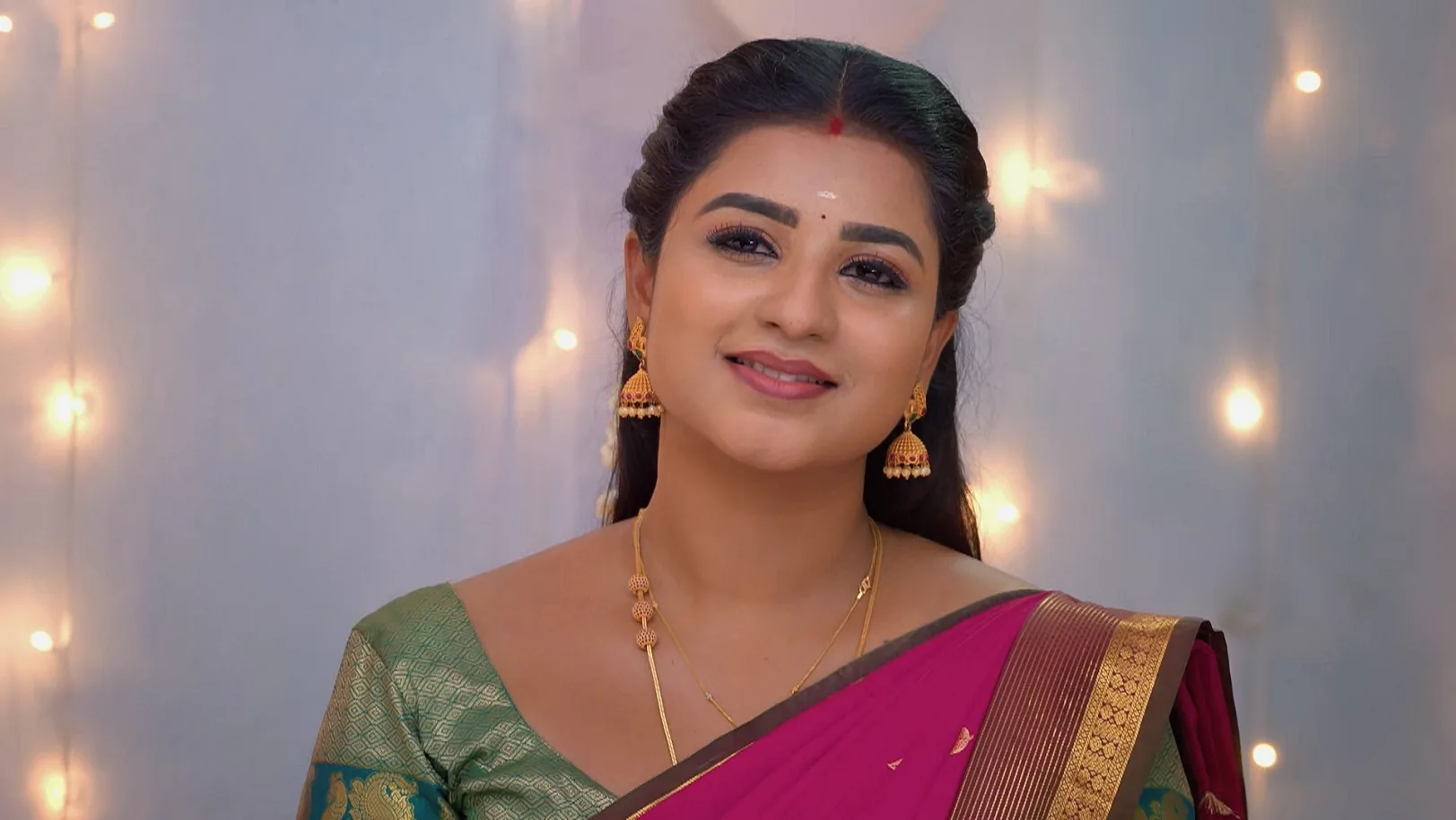 Karthigai Deepam - May 22, 2025 - Episode Spoiler