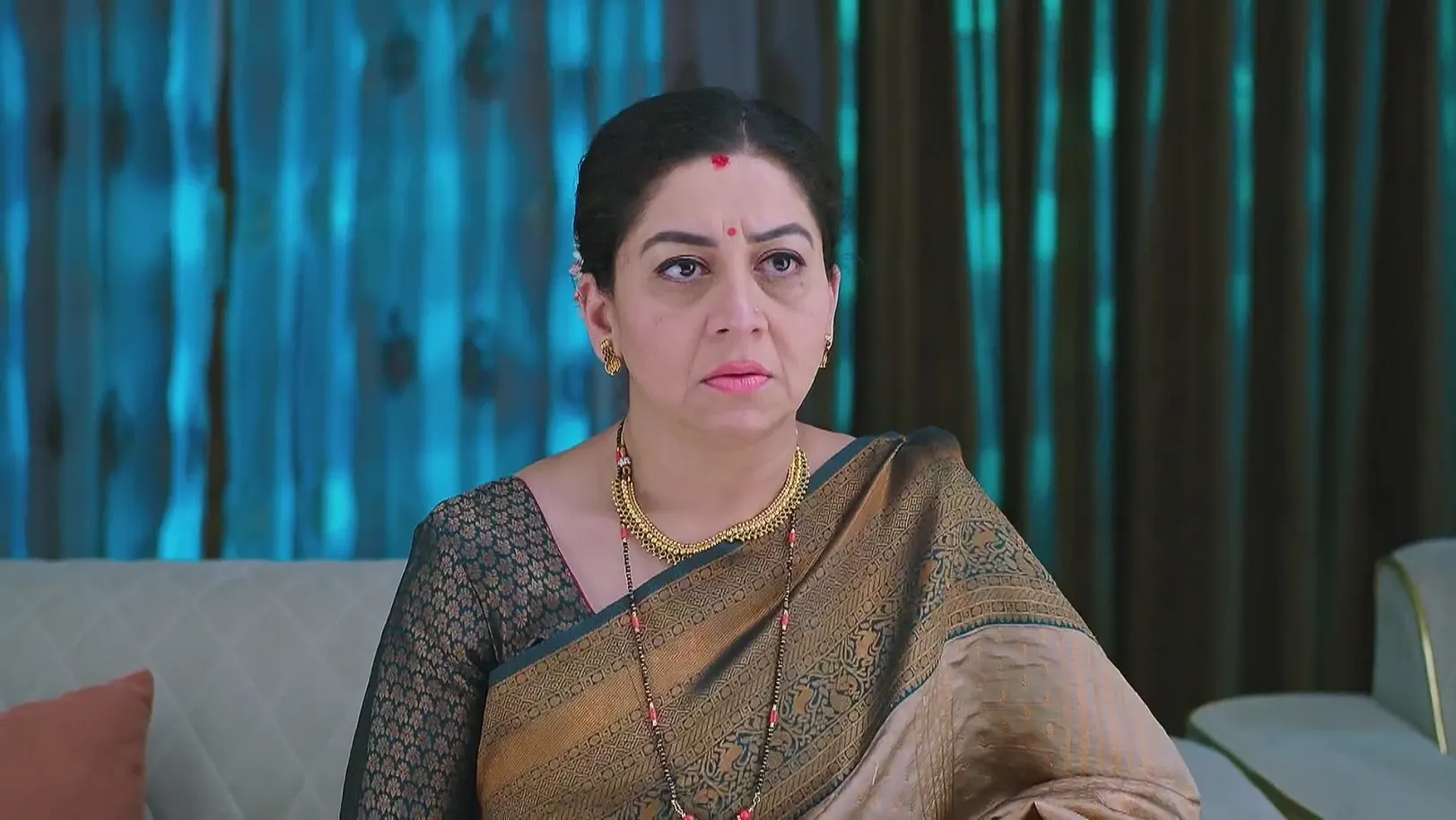 Madhav Worries about His Family's Safety - Shrirasthu Shubhamasthu 