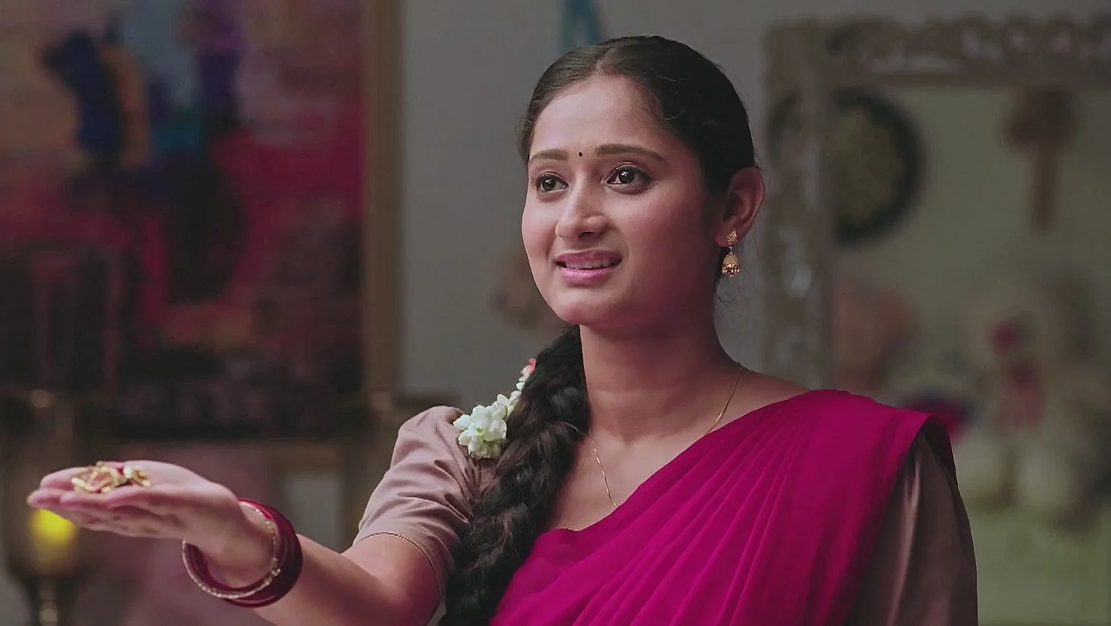 Sharath Gets Ambika's Nuptial Chain - Naa Ninna Bidalaare 