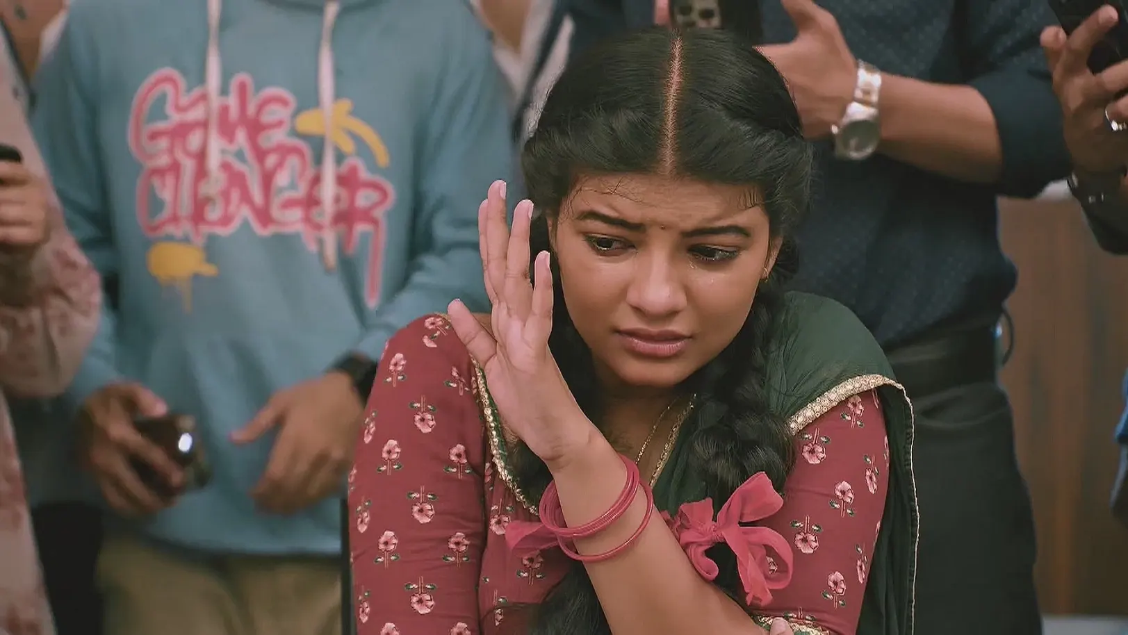 Anika Gets Angry when Ved Gives Saru the Book 28th May 2025 Webisode