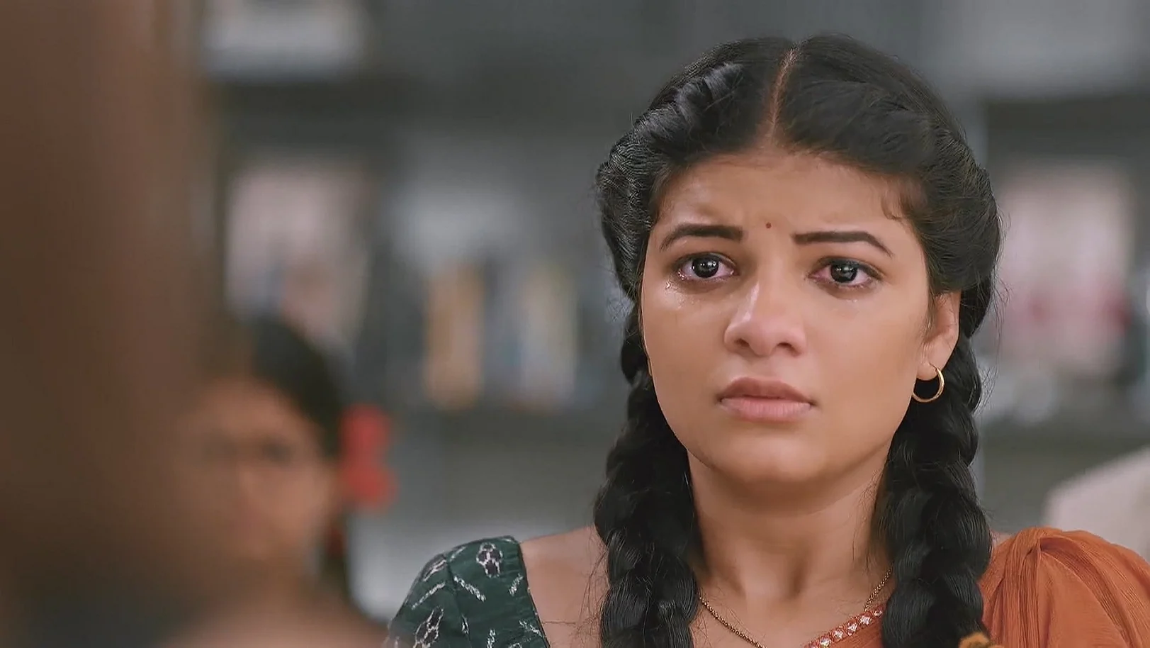 Ved Stops Urmila from Slapping Saru - Saru 