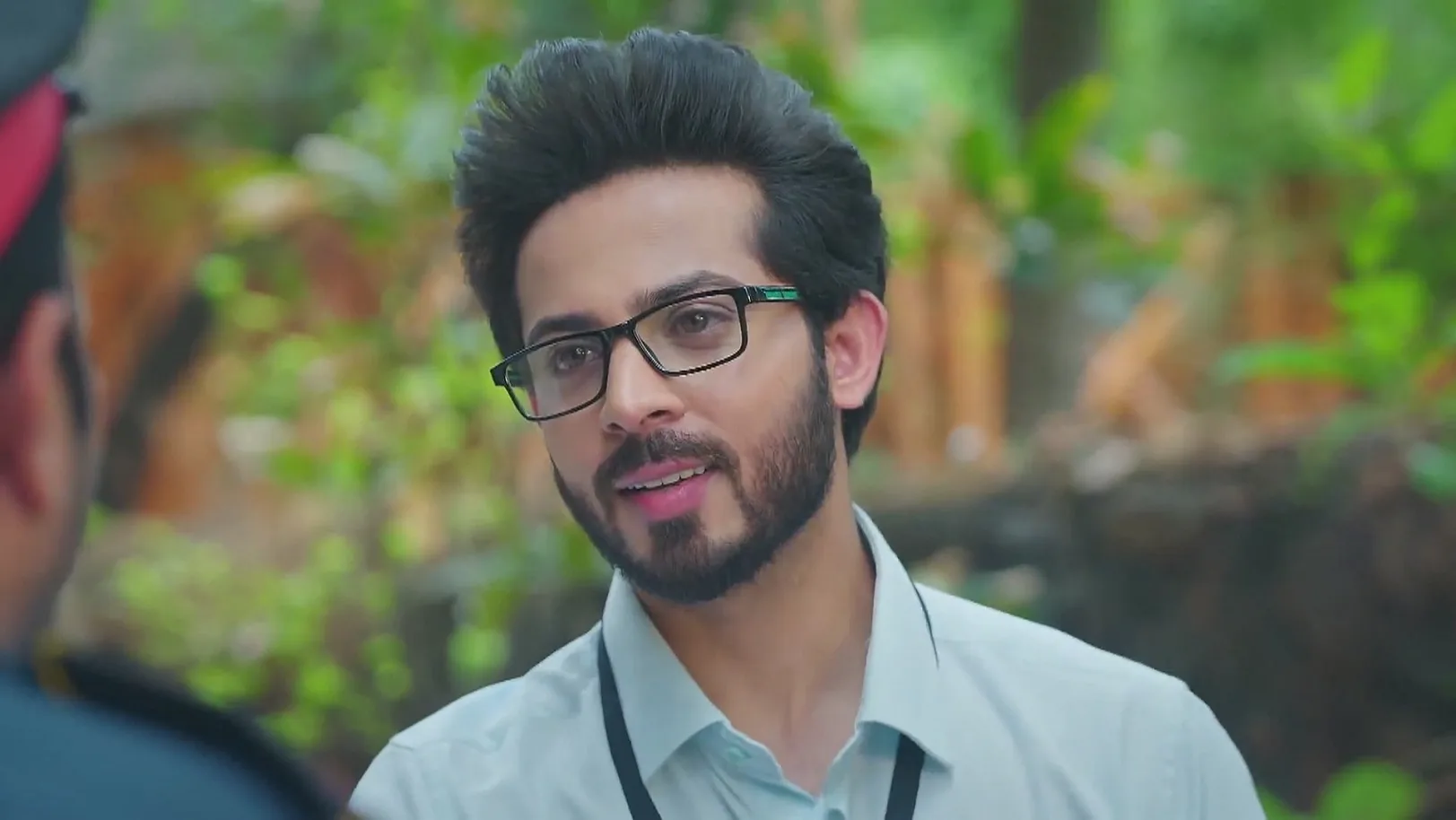 Suraj and Akash Trick a Security Guard - Jagriti 